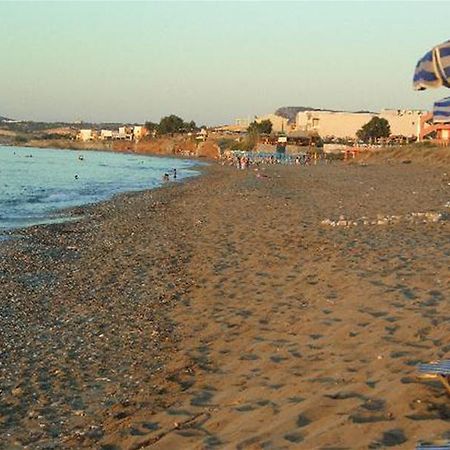 Danaos Beach Apartments Sfáka Buitenkant foto