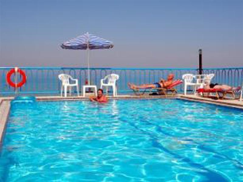 Danaos Beach Apartments Sfáka Buitenkant foto